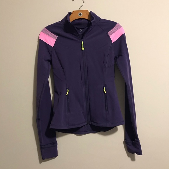 Ivivva Sweaters - Iviva size 14 stretchy zip up